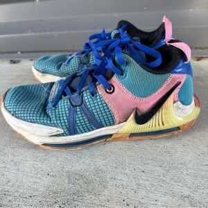 Nike LeBron Witness 7 DM1123-400 Multicolor Lace-Up Sneaker Mens Shoes Size 11